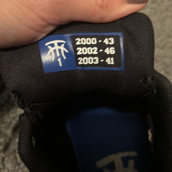 Adidas Tmac millennium 2 Christmas game sneakers size 8 - Picture 7 of 8